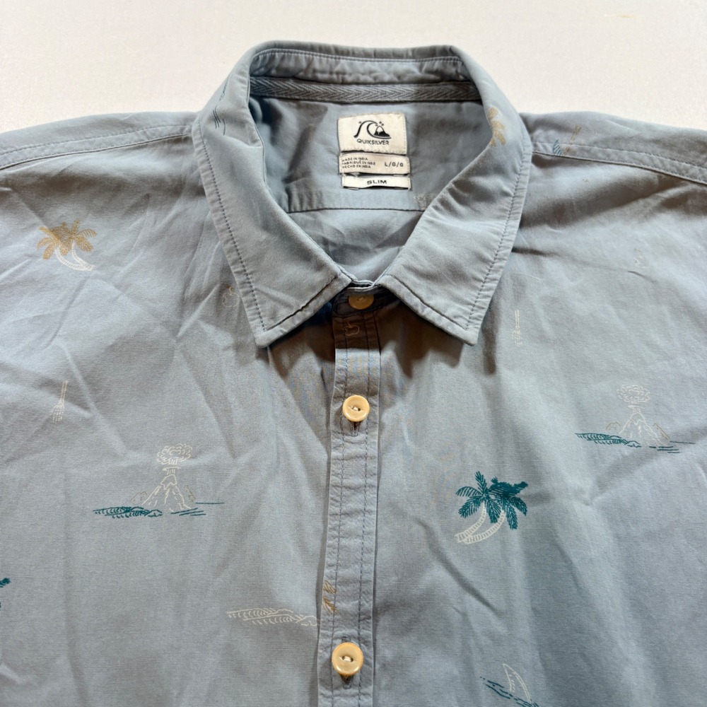 Quiksilver Button Down Shirt Men Large Slim Light Blue Tropical Palm Tree Cotton
